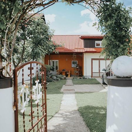 Studio Apartman Krosna Perusic Exterior photo